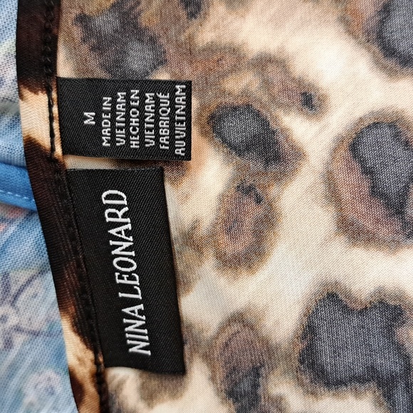 Nina Leonard top,size Med. - Picture 6 of 8